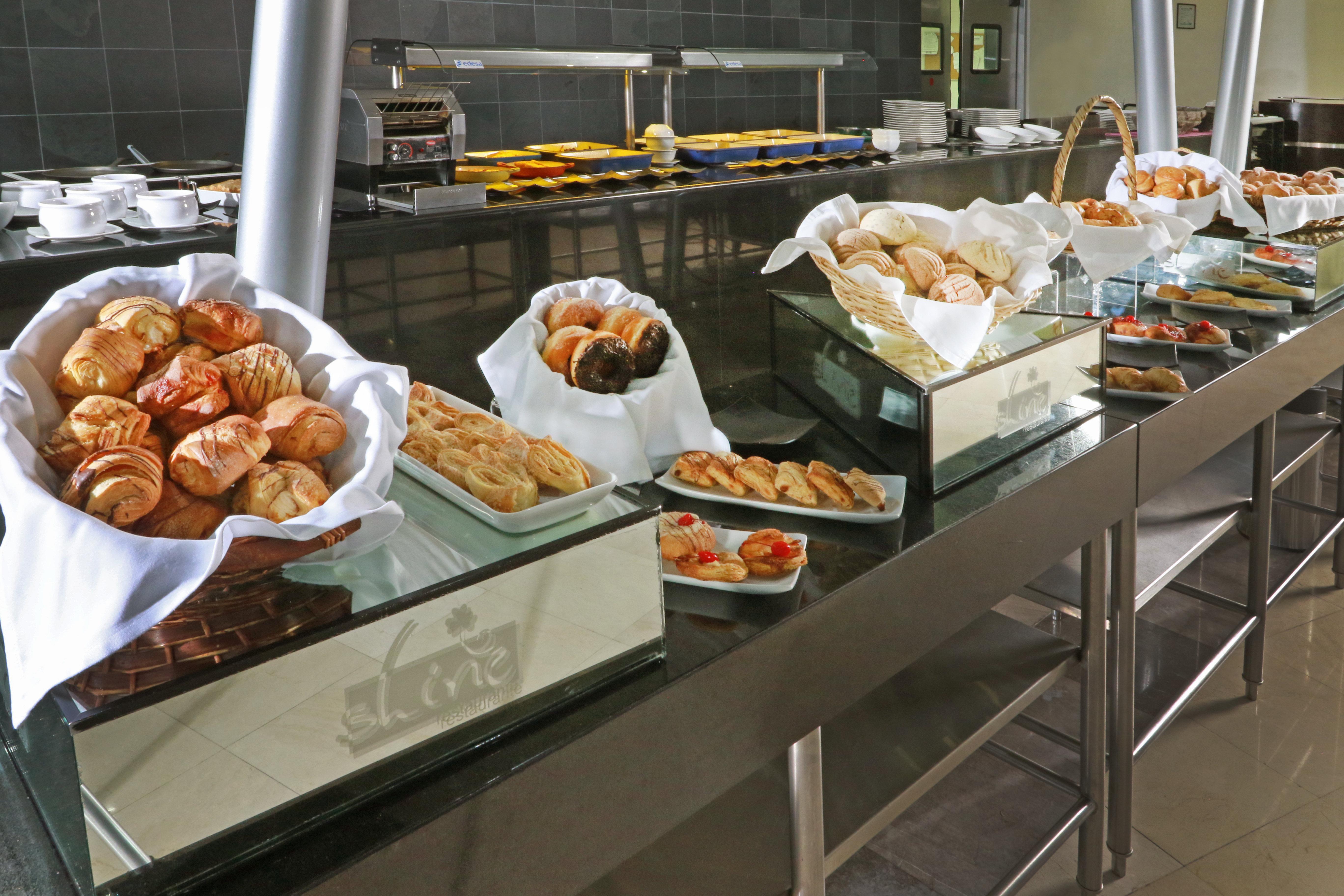 Crowne Plaza Leon By Ihg Hotel Buitenkant foto